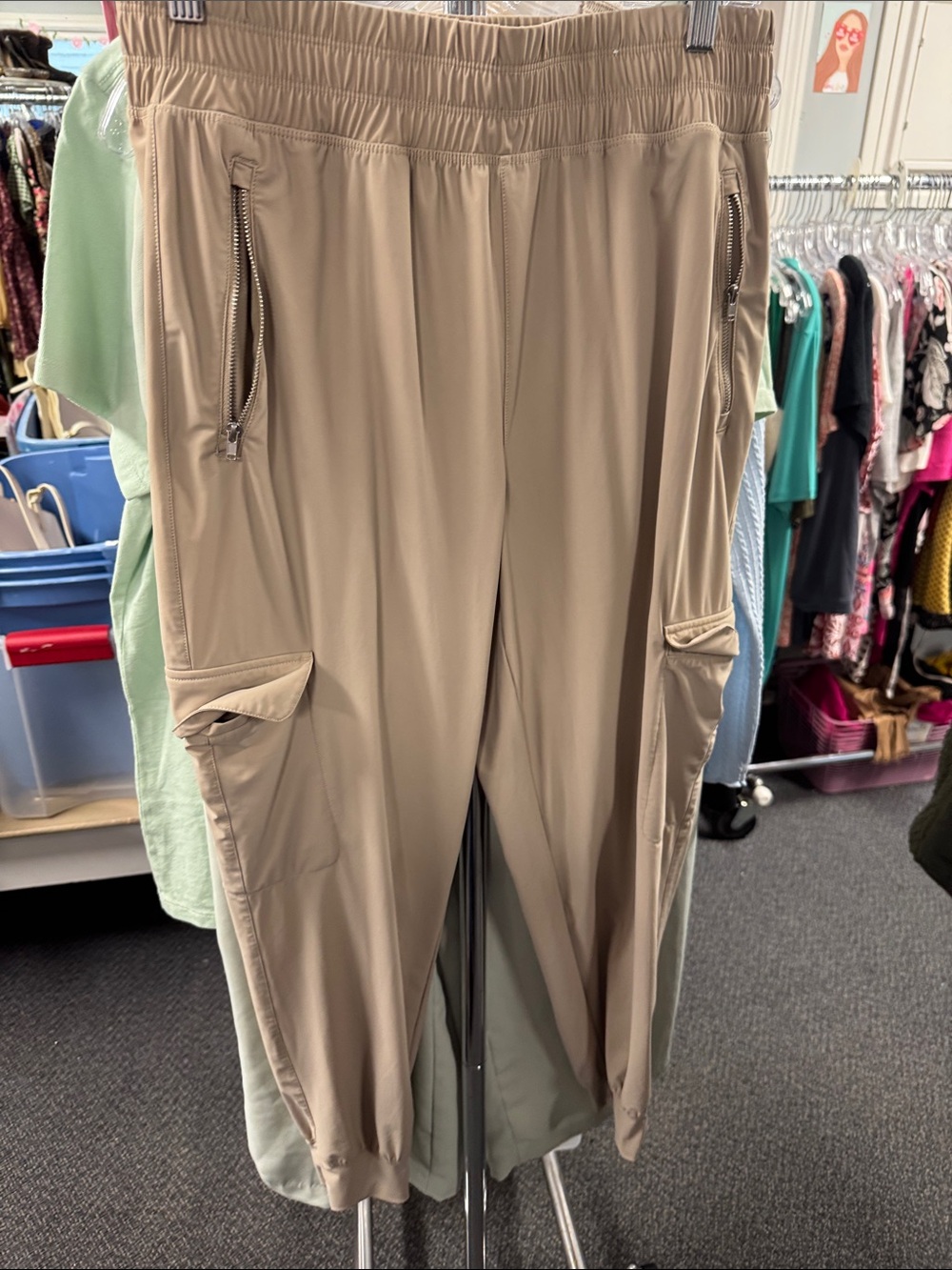 Old navy sleektech pants M // 091317